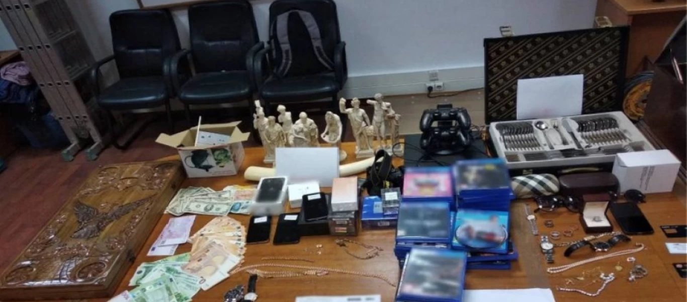 Αττική: Εξαρθρώθηκε μεγάλη σπείρα αλλοδαπών - Είχαν διαρρήξει τουλάχιστον 31 σπίτια (φώτο)